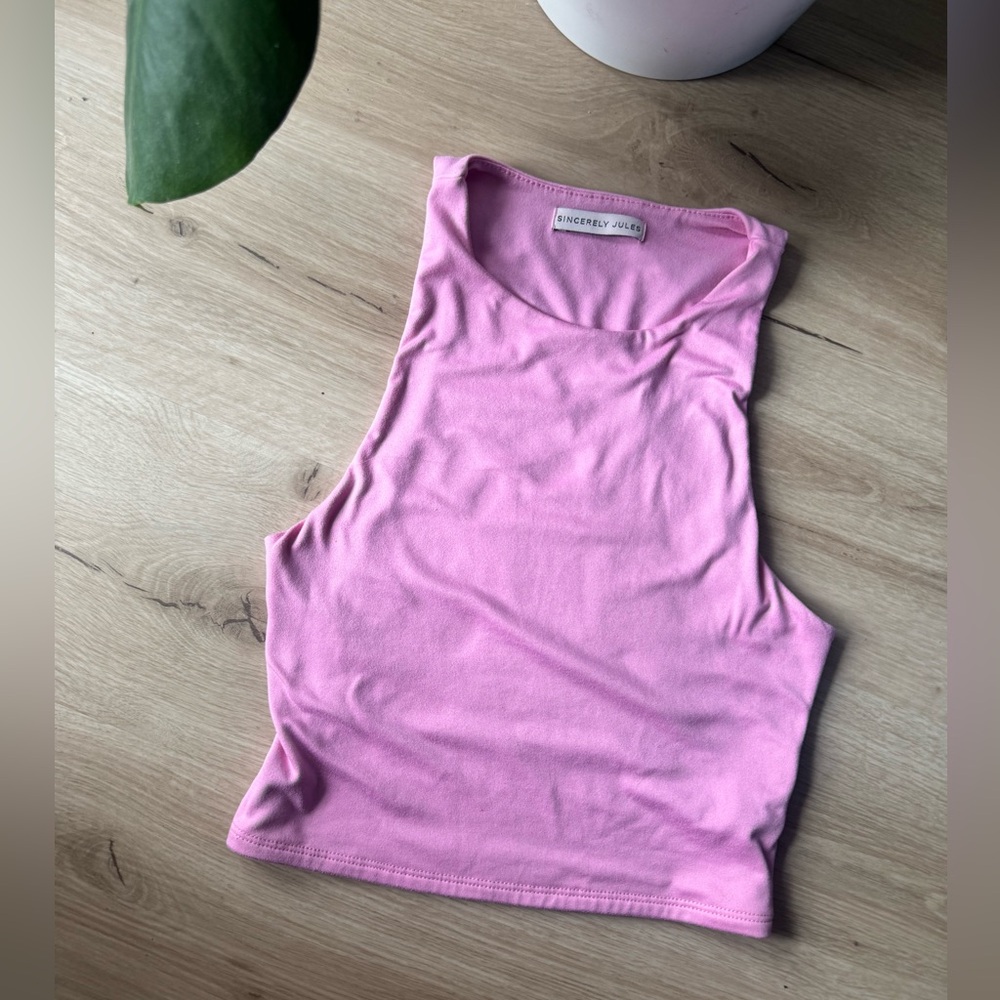 Sincerely Jules Crop 🩷